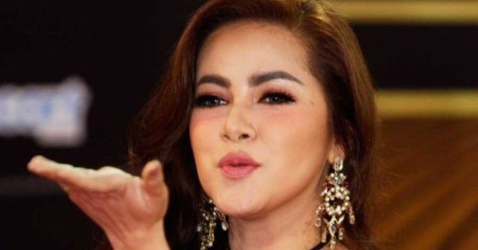 Olla Ramlan Lagi-lagi Jadi Kandidat 100 Wanita Tercantik Dunia