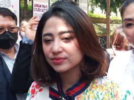Dewi Perssik Bingung, Dikira Fans Leslar yang Dilapor ke Polisi, Ternyata Fansnya Sendiri